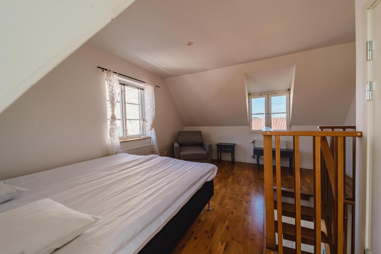 Oesterport - Visby Laegenhetshotell Phòng bức ảnh