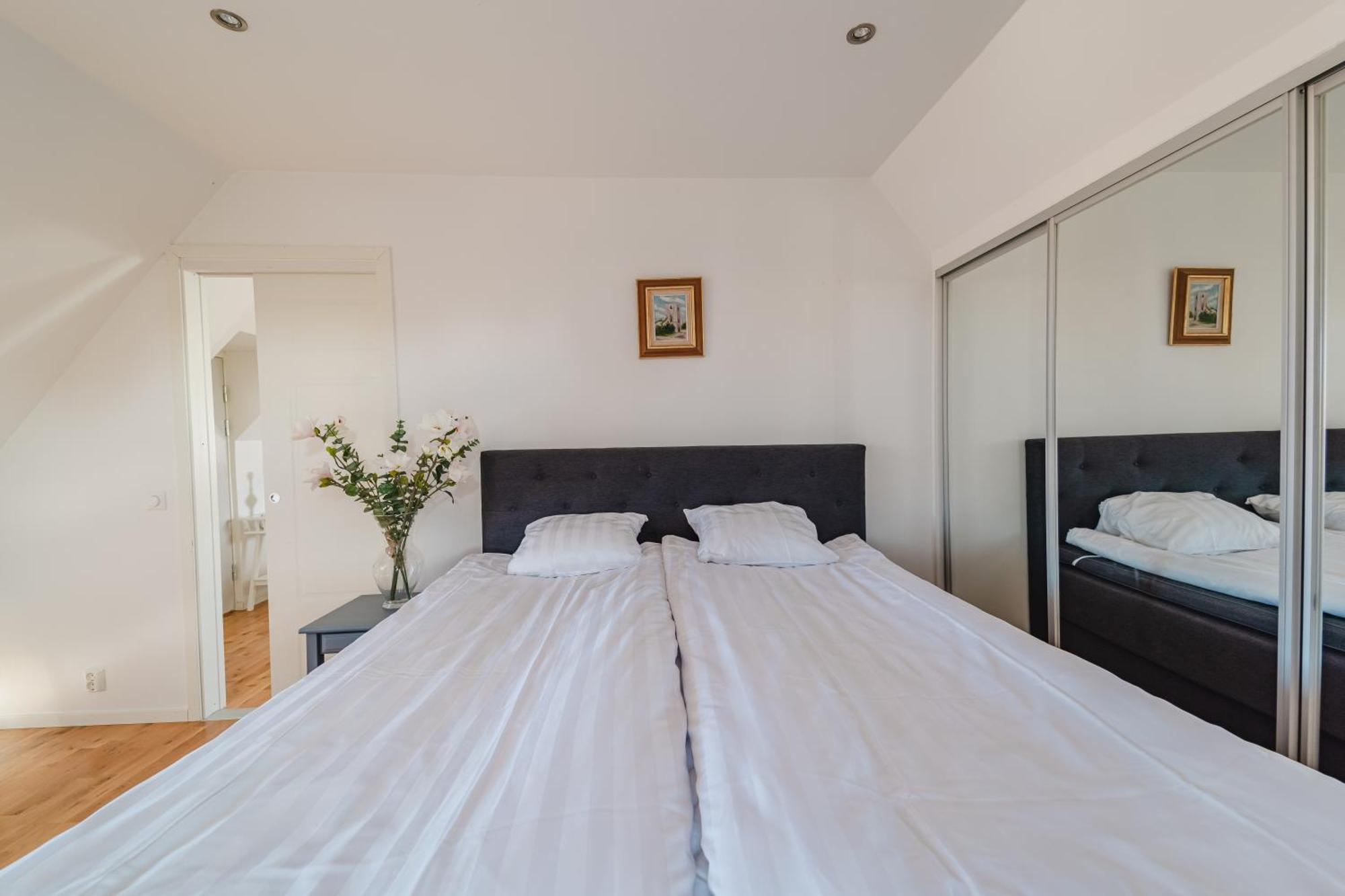 Oesterport - Visby Laegenhetshotell Phòng bức ảnh