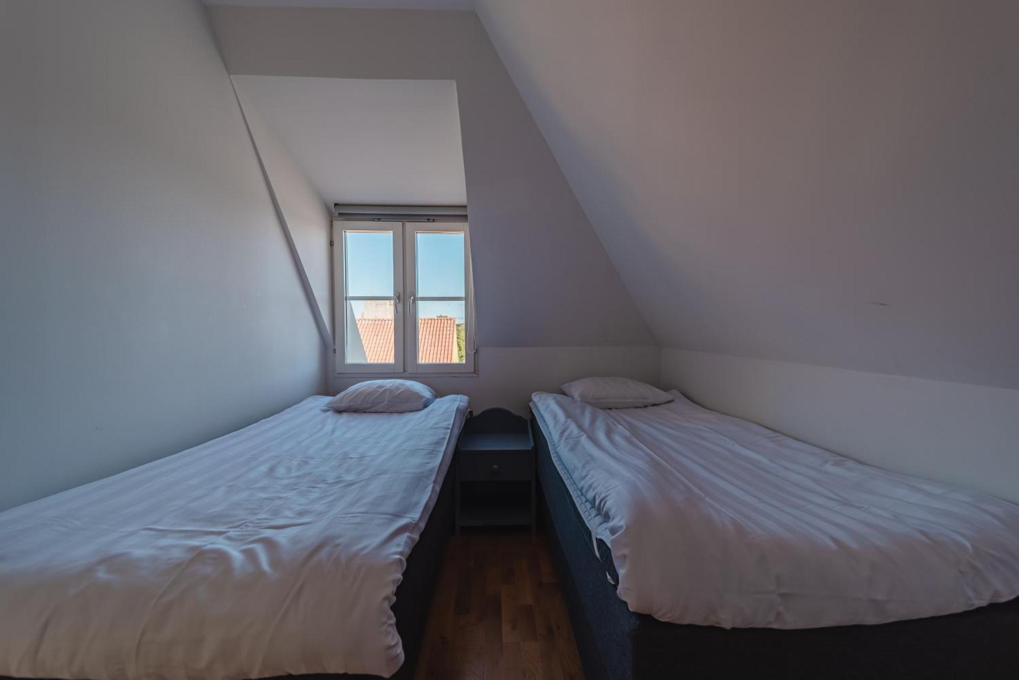 Oesterport - Visby Laegenhetshotell Phòng bức ảnh